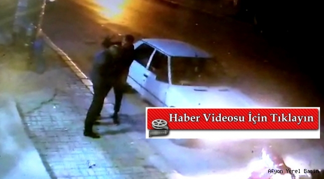 YAŞLI ADAMI DARP ETTİ, ELİNİ KOLUNU SALLAYARAK ÇIKTI.!