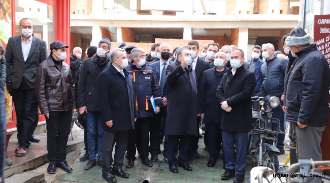 AK PARTİ HEYETİ YANGIN DOLAYISIYLA BOLVADİN’E ÇIKARMA YAPTI