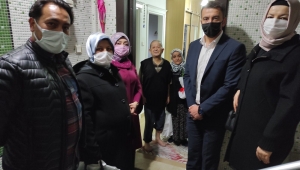 AK Parti heyetinden evliliği 40 yılı aşmış çiftlere ziyaret