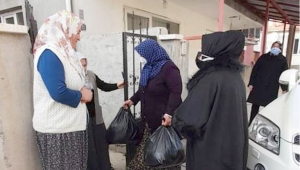 Ailelere şefkat eli uzatıyorlar..