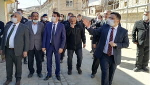 SÜPER VALİ GÖKMEN ÇİÇEK FRİG VADİSİNDE İNCELEMELERDE BULUNDU..