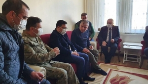  Valimiz Çiçek Şehidimiz Ast. Kd. Çvş. Şükrü Karadirek'in Baba Ocağına Taziyede bulundu