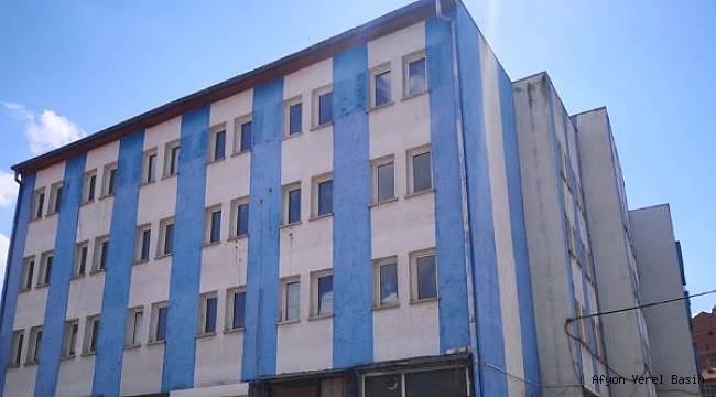 BAĞKUR BİNASI YIKILIYOR, YERİNE MEKANİK OTOPARK GELİYOR