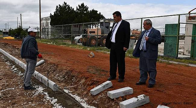 Başkan Şahin, “İlçe Stadı Yenileme Çalışmalarını Yerinde İnceledi”