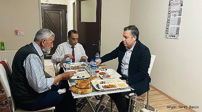 Kaymakam Kapankaya Şehit Babasıyla İftar Açtı