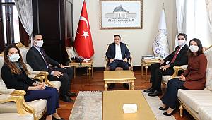 KAYMAKAMLARDAN VALİ ÇİÇEK'E NEZAKET ZİYARETİ..