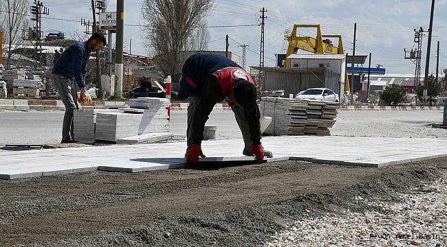 “Mermerin Başkenti İscehisar’ımızın Kaldırımlarını Yeniden İnşa Ediyoruz”