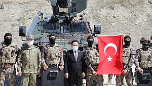 Özel Hareket Ekiplerinin Polis Haftası'na Özel Gösterisi Nefes Kesti