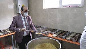 SICAK YEMEK YARDIMI 7 YILDIR DEVAM EDİYOR..