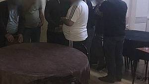 Polis Ekiplerinden Kaçak Kumar baskını.!