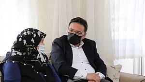 Vali Gökmen Çiçek Şehit Ailelerinin Bayramlarını Kutladı