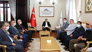 “Valimizin her zaman desteğini görüyoruz”