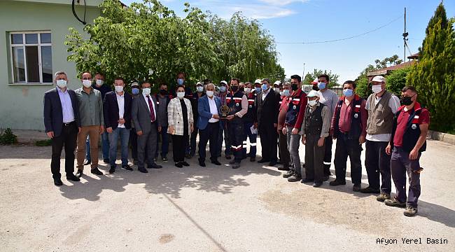 ZEYBEK BAŞKAN´DAN BAYRAM ZİYARETİ