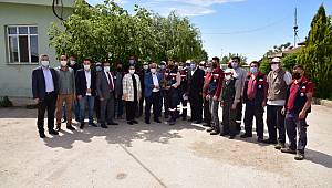 ZEYBEK BAŞKAN´DAN BAYRAM ZİYARETİ