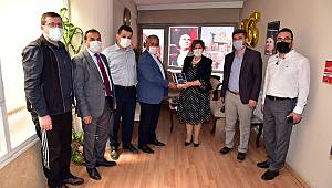  ZEYBEK BAŞKAN´DAN GÜN FM´E ZİYARET