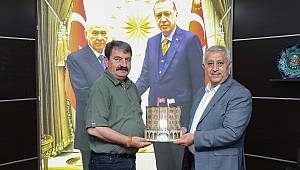 Afyonkarahisar Belediye Başkanı Zeybek’ten Başkan Sarı’ya ziyaret