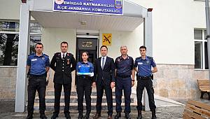 Emniyetten jandarmaya kuruluş yıl dönümünde pastalı sürpriz