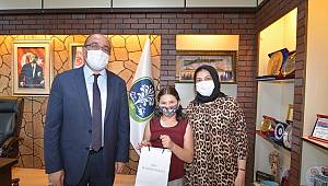 MİNİK ŞAMPİYONLARDAN BAŞKAN MUSTAFA ÇÖL’E ZİYARET