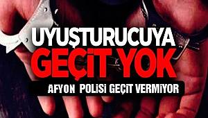 POLİS EKİPLERİ UYUŞTURUCU SATICILARINA GEÇİT VERMİYOR..