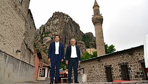 UŞAK BELEDİYE BAŞKANI ÇAKIN´DAN AFYONKARAHİSAR´A ÖVGÜ