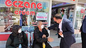 Vali Çiçek Eczacıları Ziyaret etti