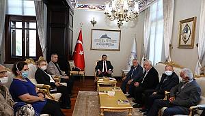 Yazar Cengiz, Vali Çiçek’e Yeni Kitabını Takdim Etti