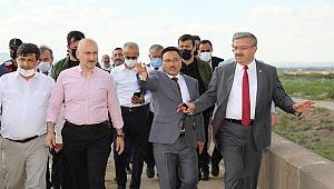 Bakan Karaismailoğlu ile Vali Çiçek, Kırkgöz Köprüsü, Emre Gölü ve Ayazini’de İncelemelerde bulundu