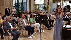 	SANATIN KALBİ AFYONKARAHİSAR´DA ATIYOR 