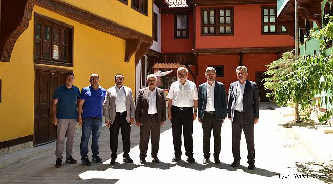 TARİHİ BÜYÜLEYEN EVLER YENİDEN CANLANIYOR