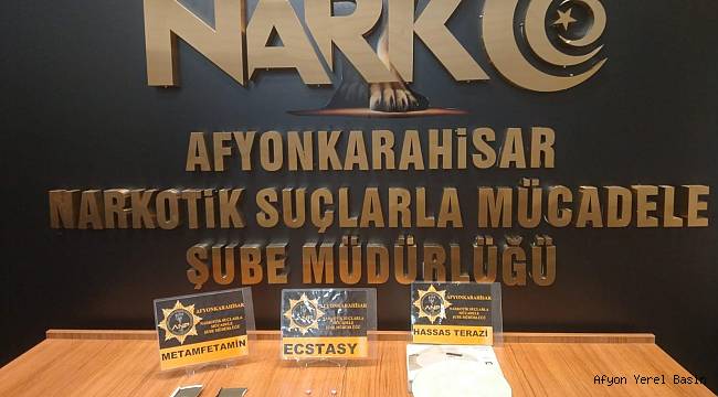 UYUŞTURUCU SATICISINA POLİS BASKINI.!