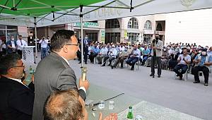 Vali Gökmen Çiçek İlçelerde Vatandaşlarla Bayramlaştı.