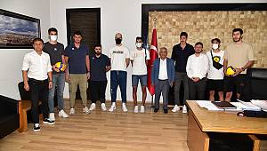 AFYONKARAHİSAR VOLEYBOL TAKIMINA BEŞ YENİ TRANSFER