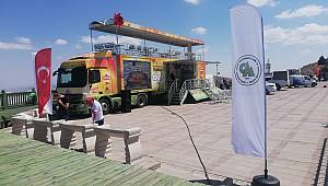 ÇAYKUR Kocatepe'de Binlerce Kişinin Yüreğini Isıttı