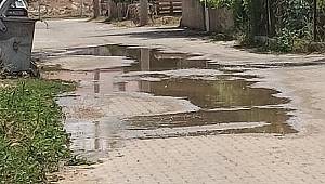 Dinar’da Su Patlağı: 2 gündür boşa akıyor