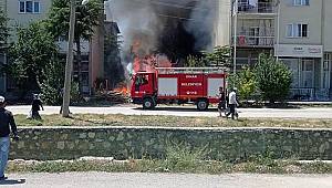  Dinar'da Yangın Evlerde Korkulu Anlar Yaşattı