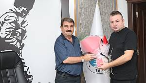  Fen İşleri Müdürlüğü Personellerinden Başkan Sarı’ya teşekkür ziyareti