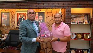 GENÇLİK VE SPOR İLÇE MÜDÜRLÜĞÜNDEN BAŞKAN ÇÖL’E ZİYARET