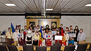 MEHMET ZEYBEK HALK OYUNLARI EKİPLERİ İLE BULUŞTU