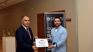 “Ödül Heykelciği Tasarım Yarışması”nın Ödül Töreni ve Sergi Açılışı Gerçekleştirildi