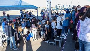 AFYONKARAHİSAR KİTAP FUARI'NDA YILDIZLAR GEÇİDİ