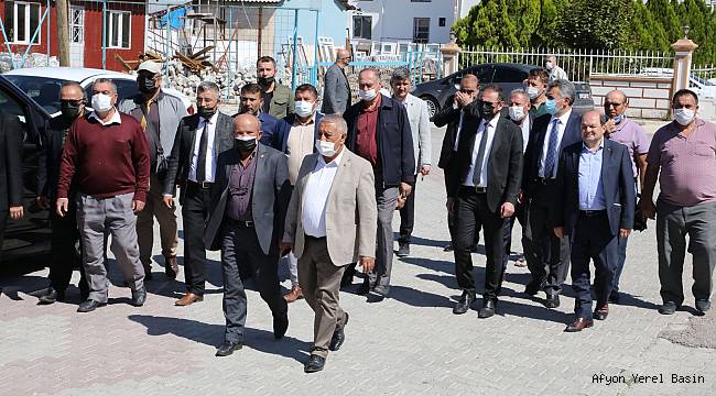 BAŞKAN ZEYBEK´TEN OSMANGAZİ MAHALLESİ´NE ZİYARET