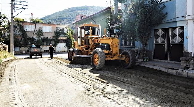 Çay Belediyesi Yol Yenileme Çalışmalarına devam ediyor..