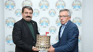  Dinar Halk Kütüphanesi Müdürü Kınık’tan veda ziyareti 