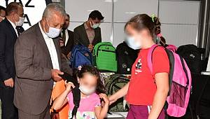 ÖĞRENCİLERİN KIRTASİYE MALZEMELERİ ZEYBEK BAŞKAN´DAN