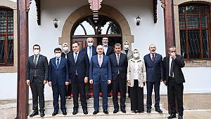 ULAŞTIRMA BAKANI KARAİSMAİLOĞLU’NDAN YOĞUN MESAİ