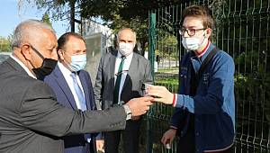 	ZEYBEK BAŞKAN´DAN ÖĞRENCİLERE SICAK KARŞILAMA