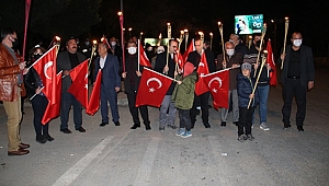 Dinar'da Cumhuriyet Bayramı Fener Alayı ve bando gösterisi