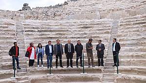 Dinar Kaymakamı ve Belediye Başkanı Gölhisar Millet Bahçesinde inceleme Yaptı