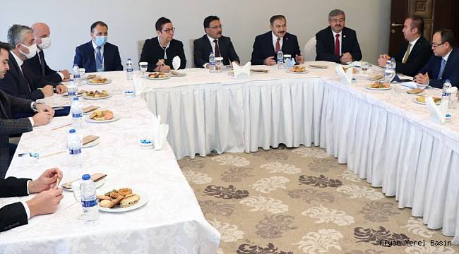 çinli çıplak kızlar seks tvıtır