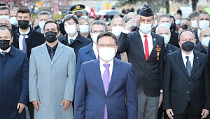 10 Kasım Atatürk’ü Anma Günü Dolayısıyla Atatürk Anıtı’na Çelenkler Sunuldu